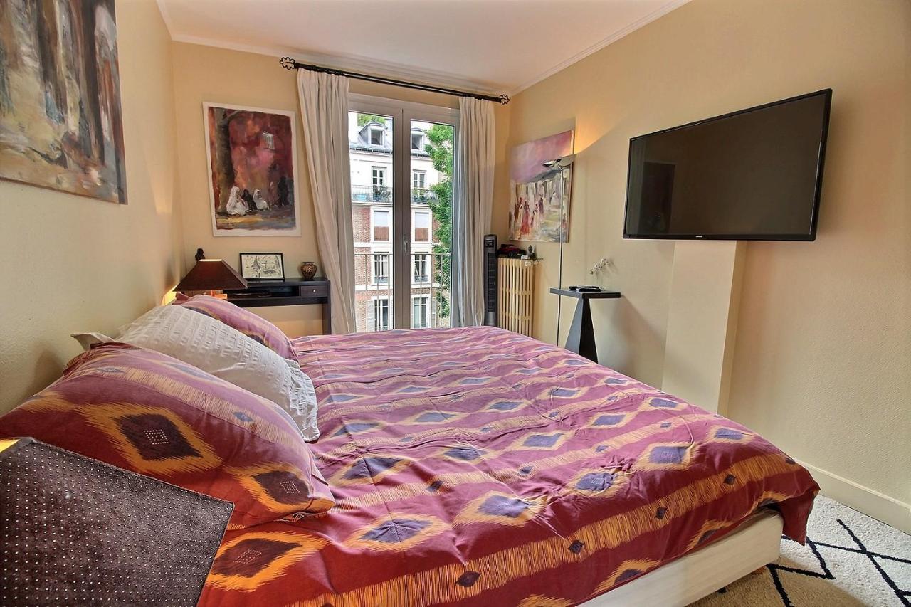 116324 - 2 Person Near Eiffel Tower Apartment *